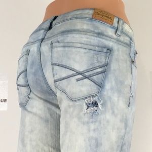Aeropostale Bayla Skinny Distressed size 2 ( EUC )